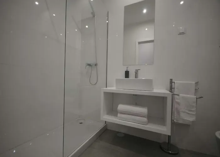 Lovely 4 Bedrooms Cocola Ping Pong Table *